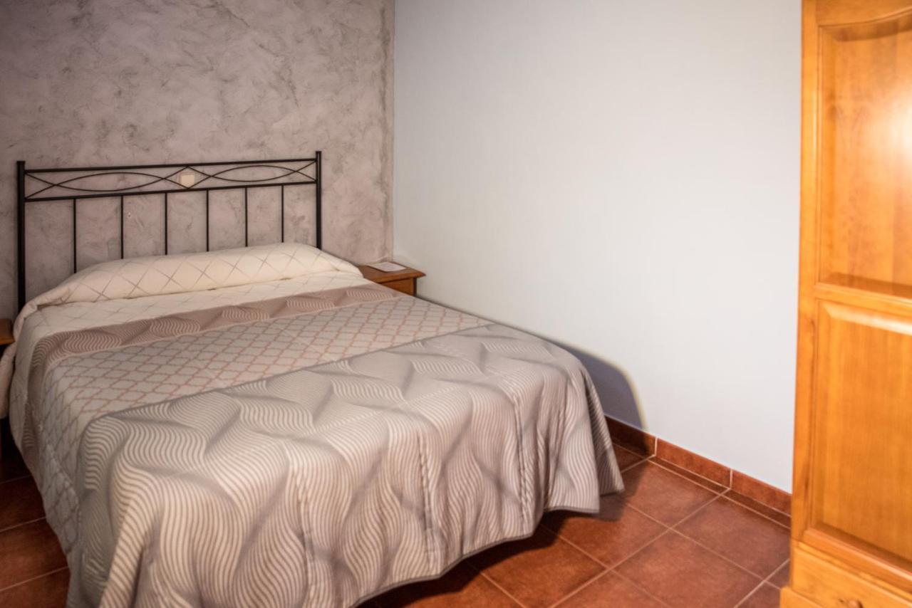 Poveda de la Sierra Hospedaje Rural Casa Parri מראה חיצוני תמונה