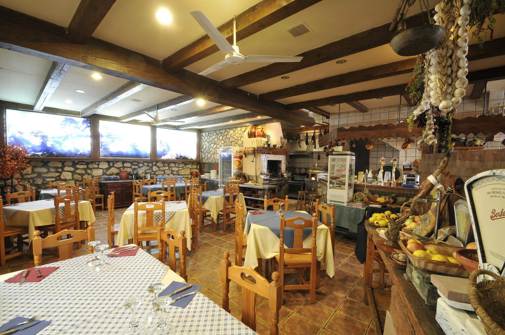 Poveda de la Sierra Hospedaje Rural Casa Parri מראה חיצוני תמונה